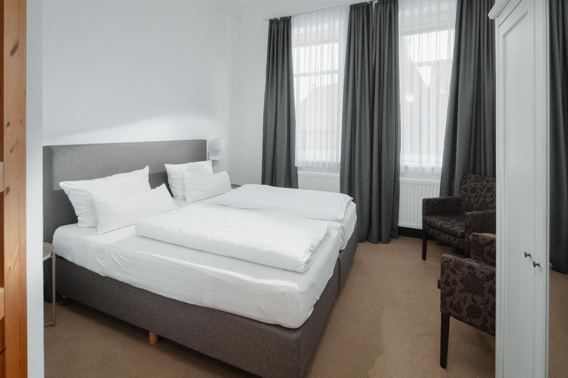 Hotel Logierhaus Am Denkmal 2*